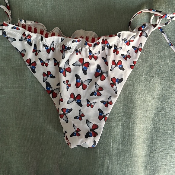 Butterfly bikini - Picture 3 of 4